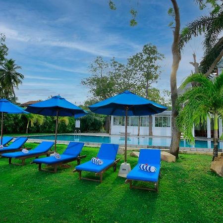 Diya Dahara Lake Resort Yala Eksteriør bilde