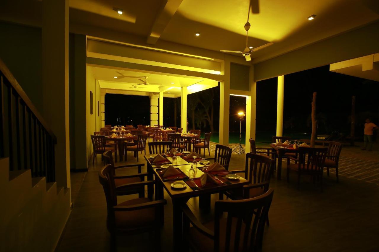 Diya Dahara Lake Resort Yala Eksteriør bilde