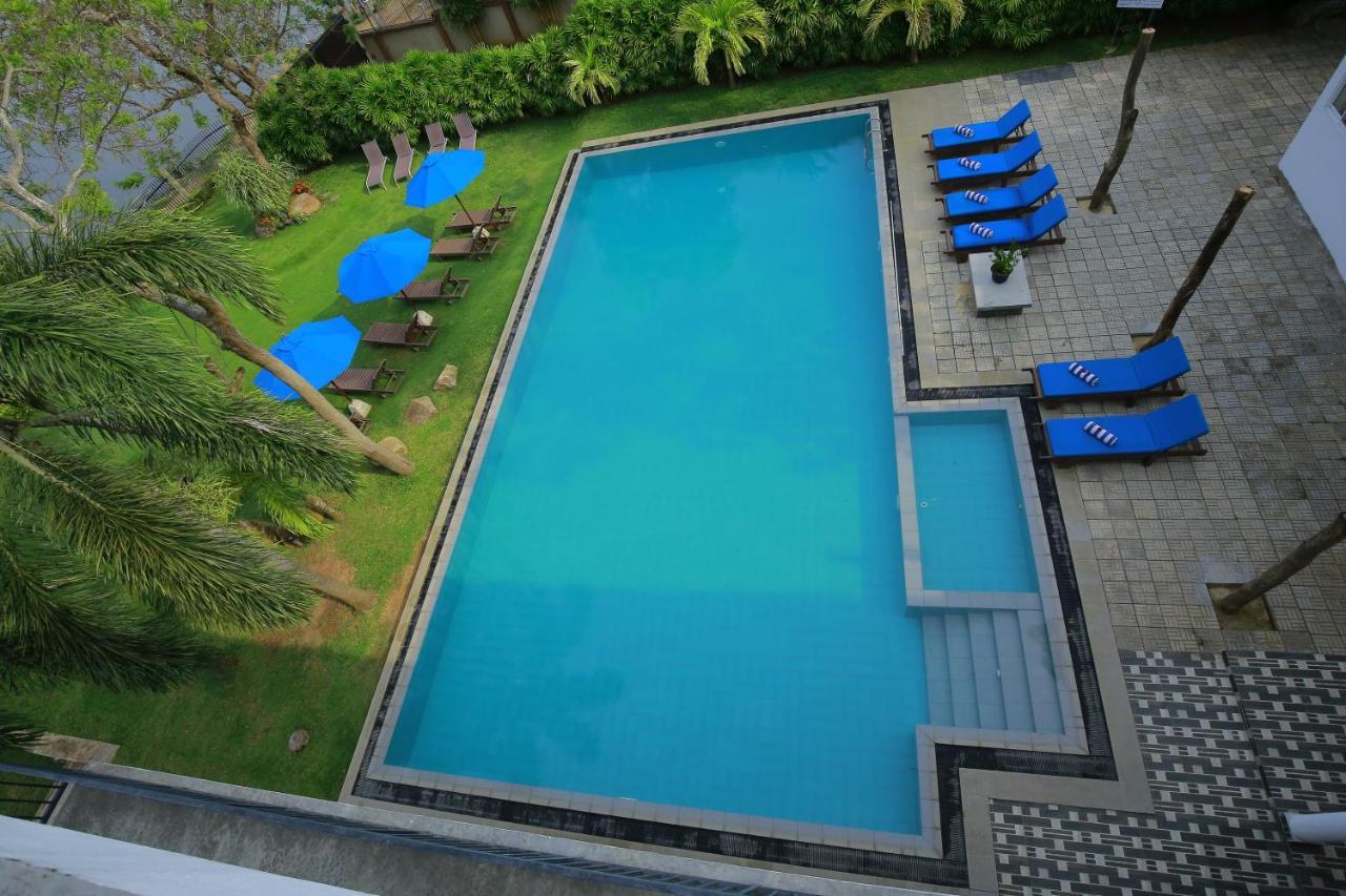 Diya Dahara Lake Resort Yala Eksteriør bilde