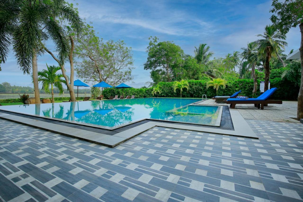 Diya Dahara Lake Resort Yala Eksteriør bilde
