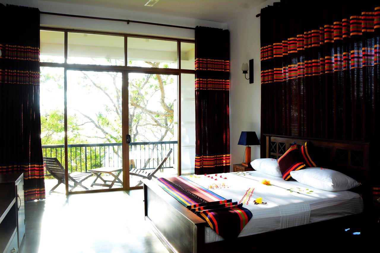 Diya Dahara Lake Resort Yala Eksteriør bilde