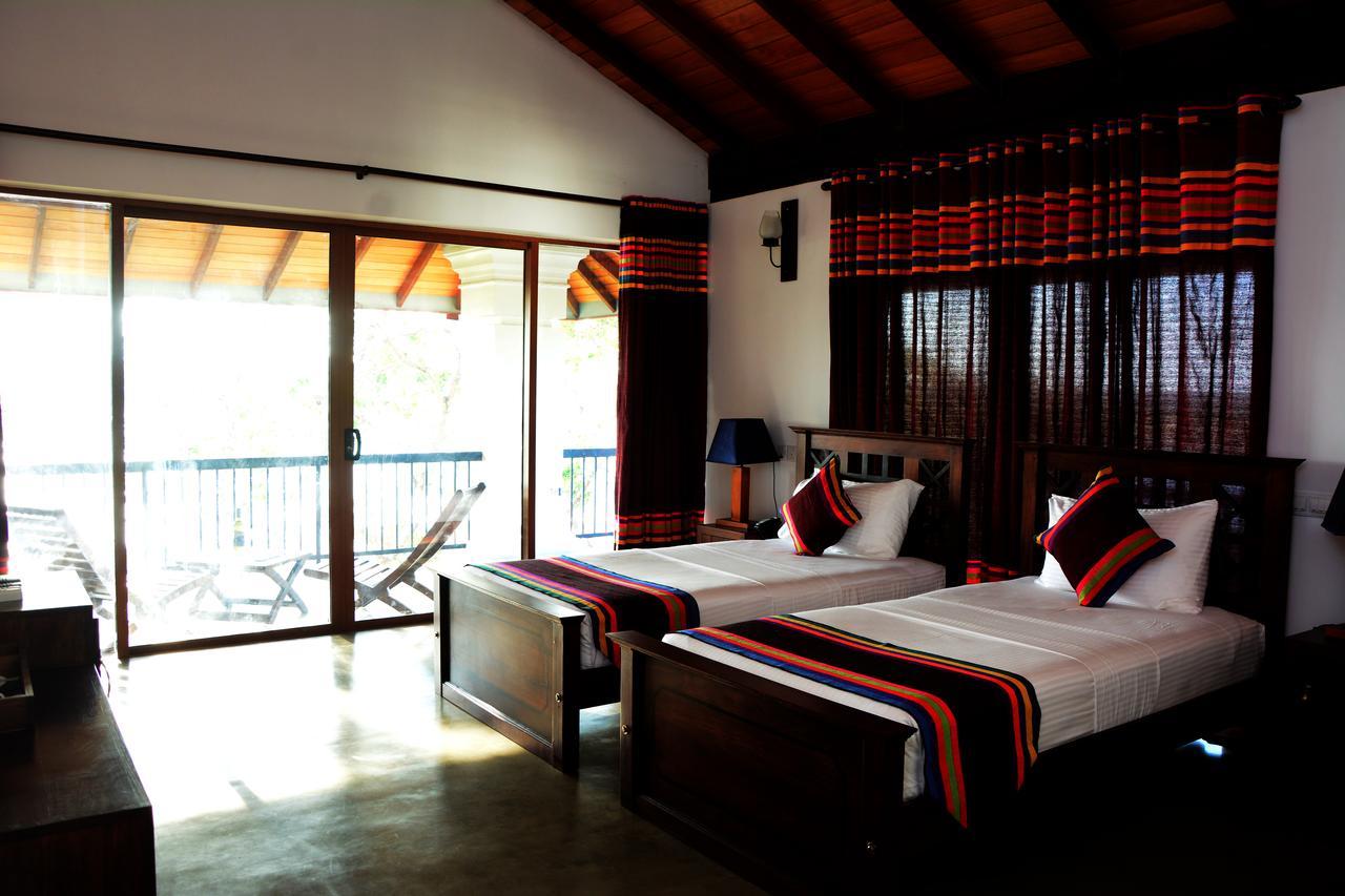 Diya Dahara Lake Resort Yala Eksteriør bilde