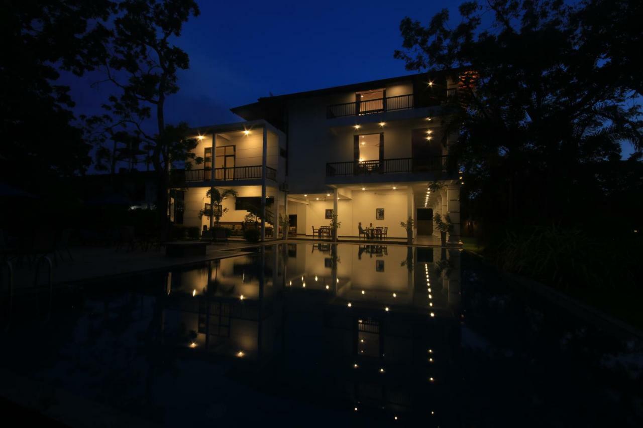 Diya Dahara Lake Resort Yala Eksteriør bilde