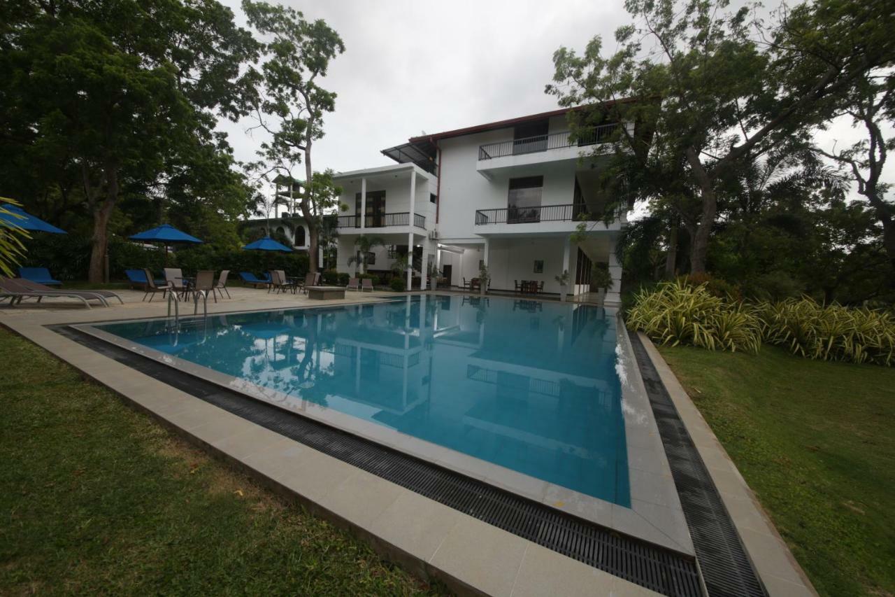 Diya Dahara Lake Resort Yala Eksteriør bilde